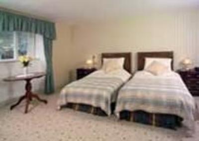 фото отеля Lynnfield Hotel