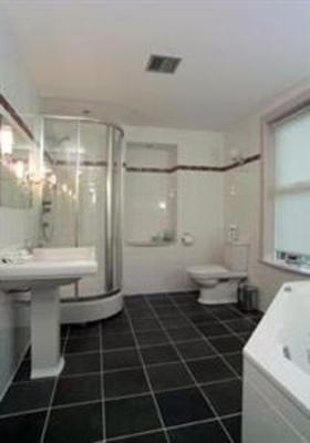 фото отеля Lynnfield Hotel
