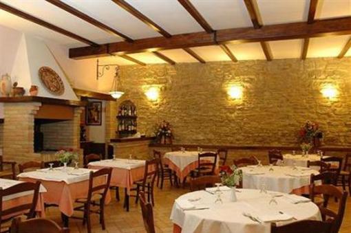 фото отеля Hotel Ristorante Il Cavaliere Camerino