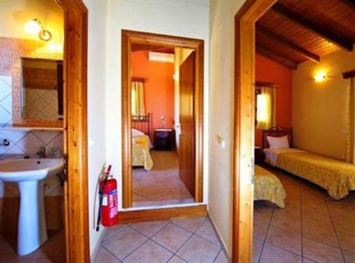 фото отеля Apolis Villas Parga