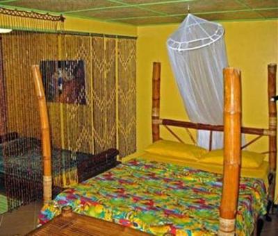 фото отеля Ravenala Beach Bungalows