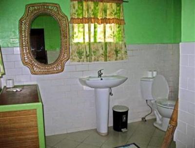 фото отеля Ravenala Beach Bungalows