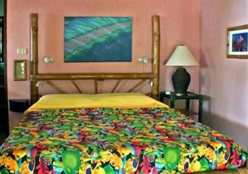 фото отеля Ravenala Beach Bungalows