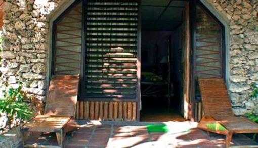 фото отеля Ravenala Beach Bungalows