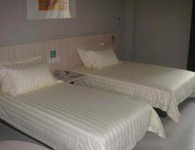 фото отеля Jinjiang Inn Quan'an Square Changchun