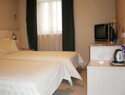 фото отеля Jinjiang Inn Quan'an Square Changchun