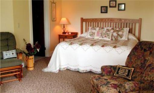 фото отеля Hillcrest Hide-Away Bed & Breakfast