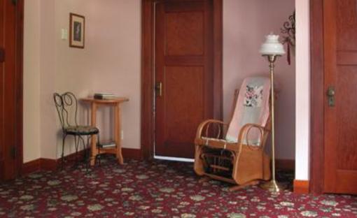 фото отеля Hillcrest Hide-Away Bed & Breakfast