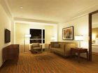 фото отеля Holiday Inn & Suites Makati