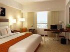 фото отеля Holiday Inn & Suites Makati