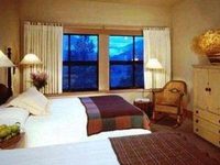 Sun Mountain Lodge