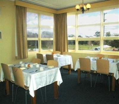 фото отеля Cowra Motor Inn