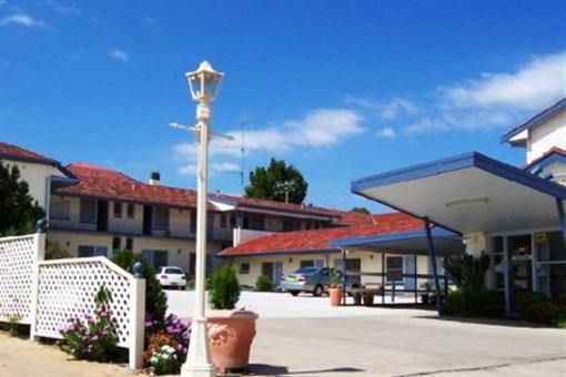 фото отеля Cowra Motor Inn