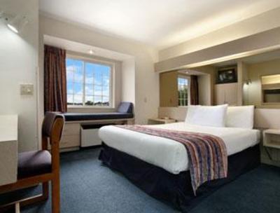 фото отеля Microtel Inn & Suites Madison