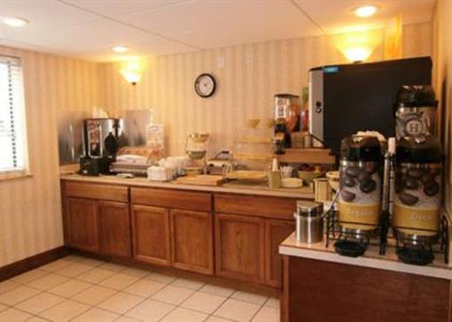 фото отеля Quality Inn Newport News