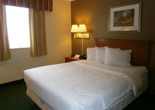 фото отеля Quality Inn Newport News