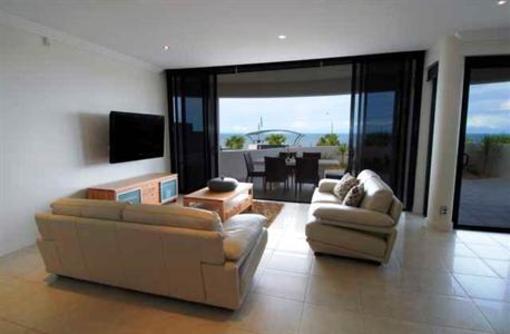 фото отеля Sorrento on the Pacific Apartments Alexandra Headland