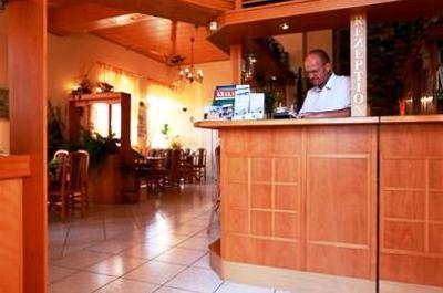 фото отеля Land-gut-Hotel Deutsches Haus Niederau