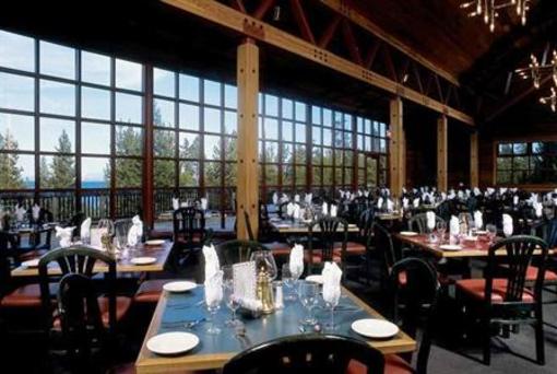 фото отеля Old Faithful Inn Yellowstone National Park