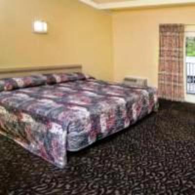 фото отеля America's Best Inn & Suites Clearwater