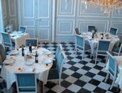 фото отеля Le Chateau Du Val Hotel Saint-Germain-en-Laye