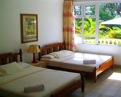 фото отеля Reef Holiday Apartments Mahe