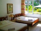 фото отеля Reef Holiday Apartments Mahe