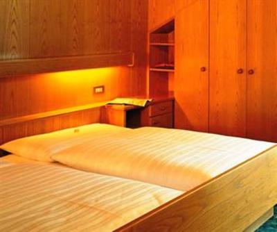 фото отеля Hotel St. Anton