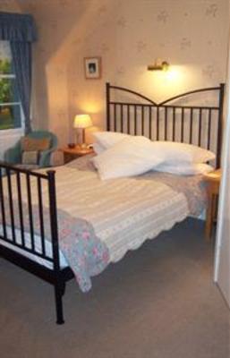 фото отеля Roseneath Guest House