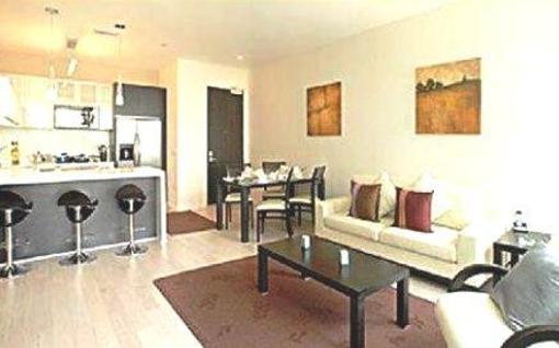 фото отеля Marriott Execustay Apartment TenTen Wilshire Los Angeles