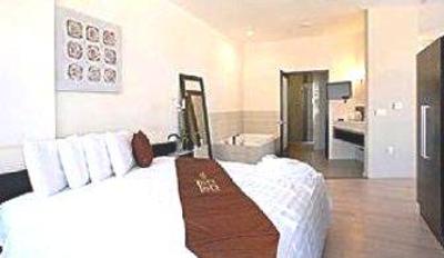 фото отеля Marriott Execustay Apartment TenTen Wilshire Los Angeles