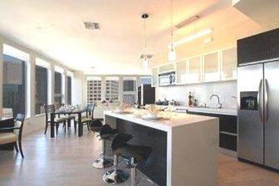 фото отеля Marriott Execustay Apartment TenTen Wilshire Los Angeles