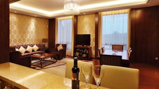 фото отеля Huijin Lakeview Xuanwu Hotel Yangzhou