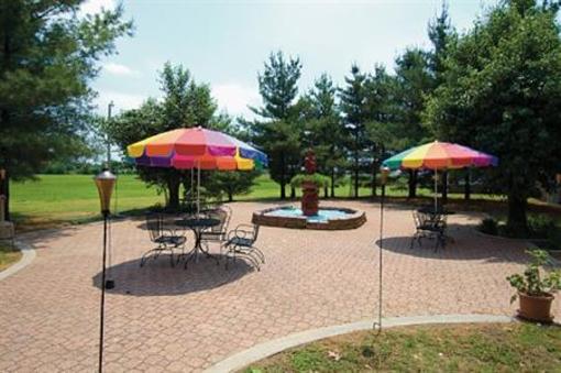 фото отеля Americas Best Value Inn & Suites Sikeston