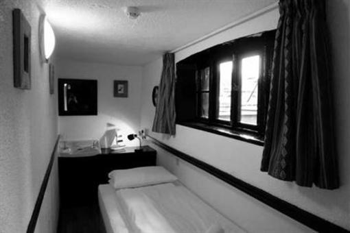 фото отеля The Holyhead Hostel