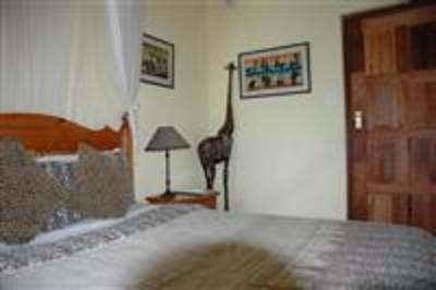 фото отеля Trees Too Guest Lodge Komatipoort
