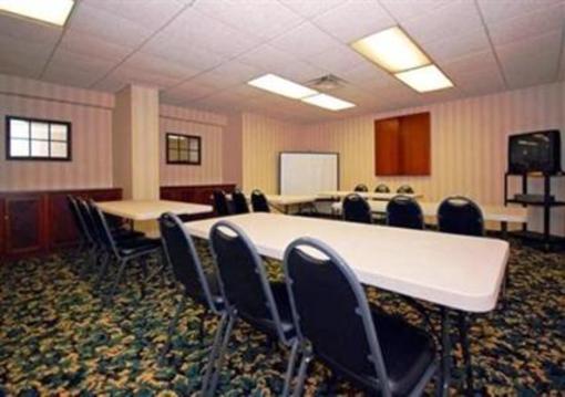 фото отеля Quality Inn Pittsburgh North
