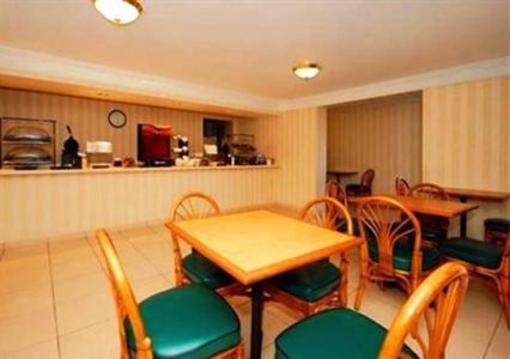 фото отеля Quality Inn Pittsburgh North