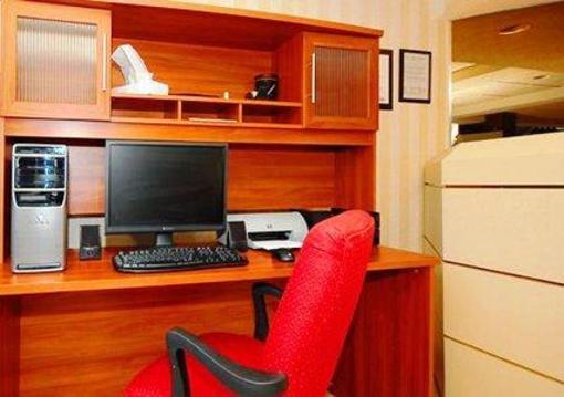 фото отеля Quality Inn Pittsburgh North