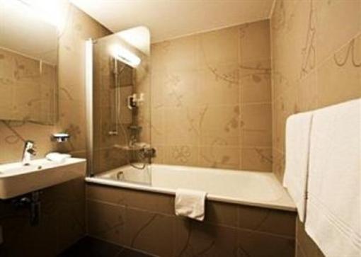 фото отеля Landhaus Hotel Saanen