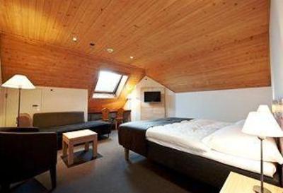 фото отеля Landhaus Hotel Saanen