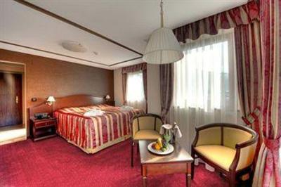 фото отеля Hotel Zur Burg Kaprun