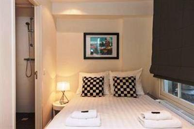 фото отеля Rembrandt Square Apartment Suites