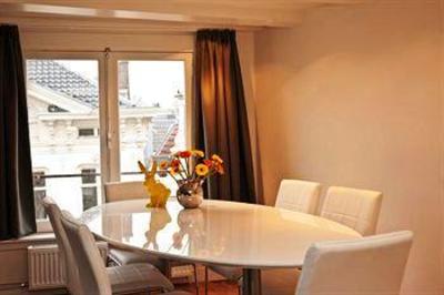фото отеля Rembrandt Square Apartment Suites