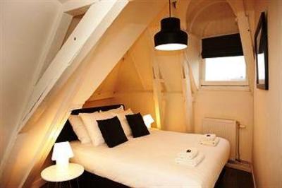 фото отеля Rembrandt Square Apartment Suites