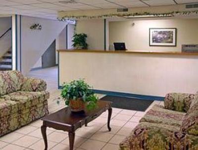 фото отеля Ramada Limited Hotel Waukesha