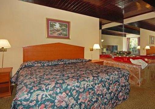 фото отеля Econo Lodge Tallahassee