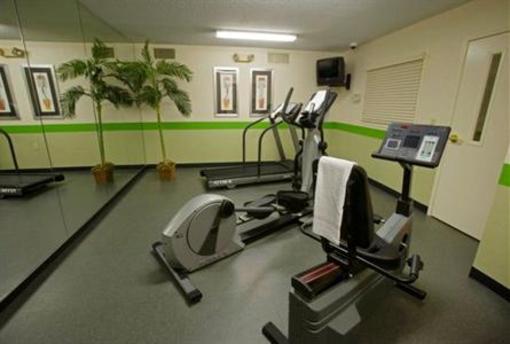 фото отеля Extended Stay Deluxe Madison - West