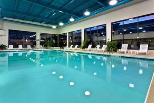 фото отеля Holiday Inn Buffalo Amherst