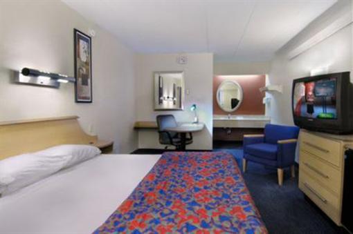 фото отеля Red Roof Inn Charleston Kanawha City